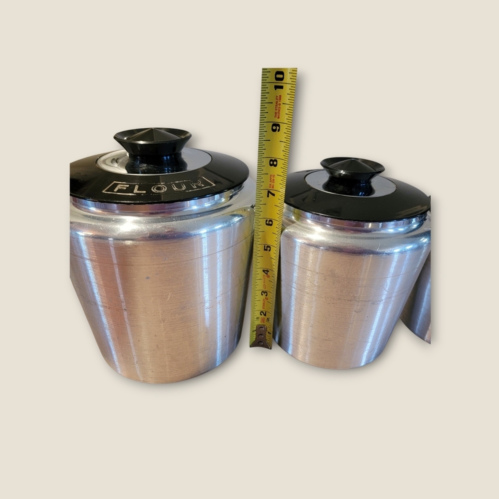Vintage Kromex Aluminum Round Kitchen Canister Set of 5‎ - Picture 10 of 11